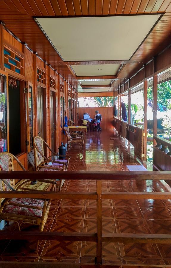 Panorama Backpackers Hotel Bunaken Exterior foto