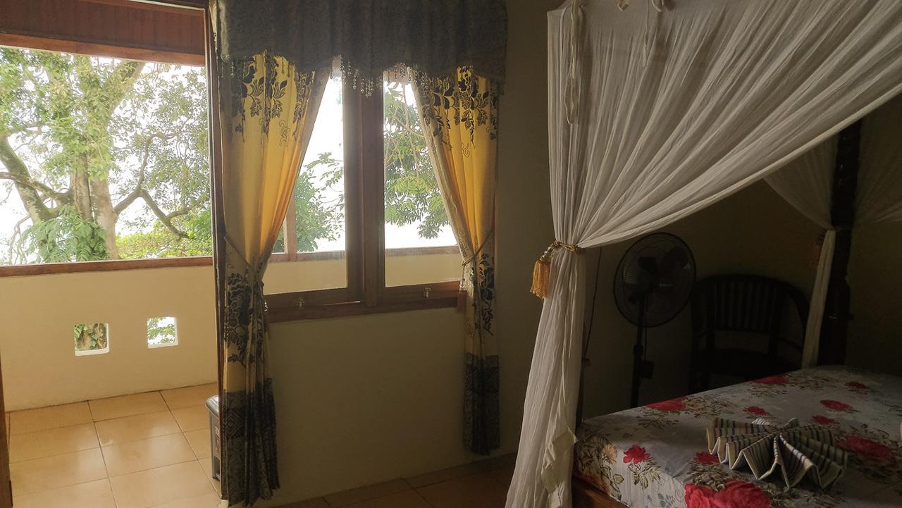 Panorama Backpackers Hotel Bunaken Exterior foto